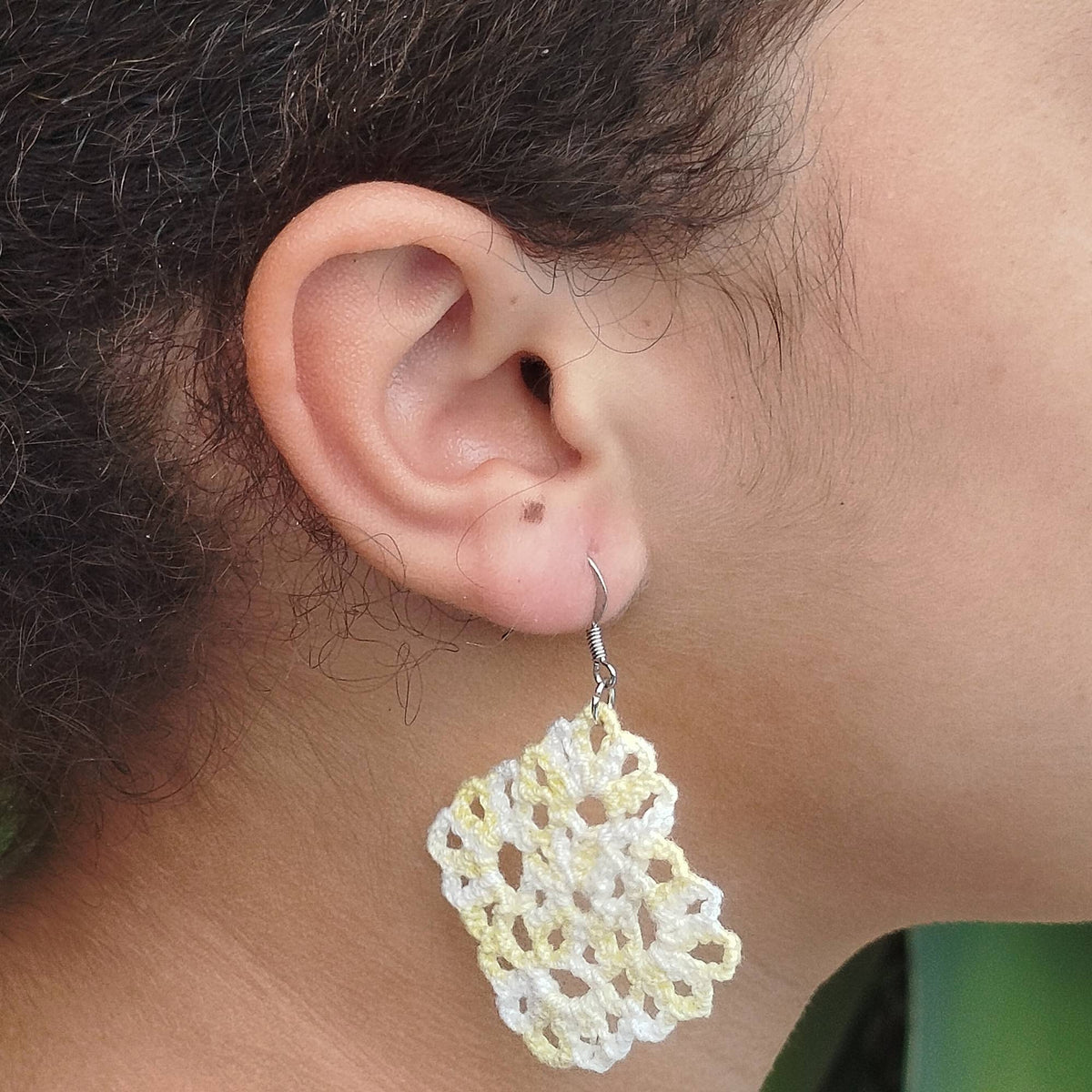 Boucle d'oreille, Carré ajouré