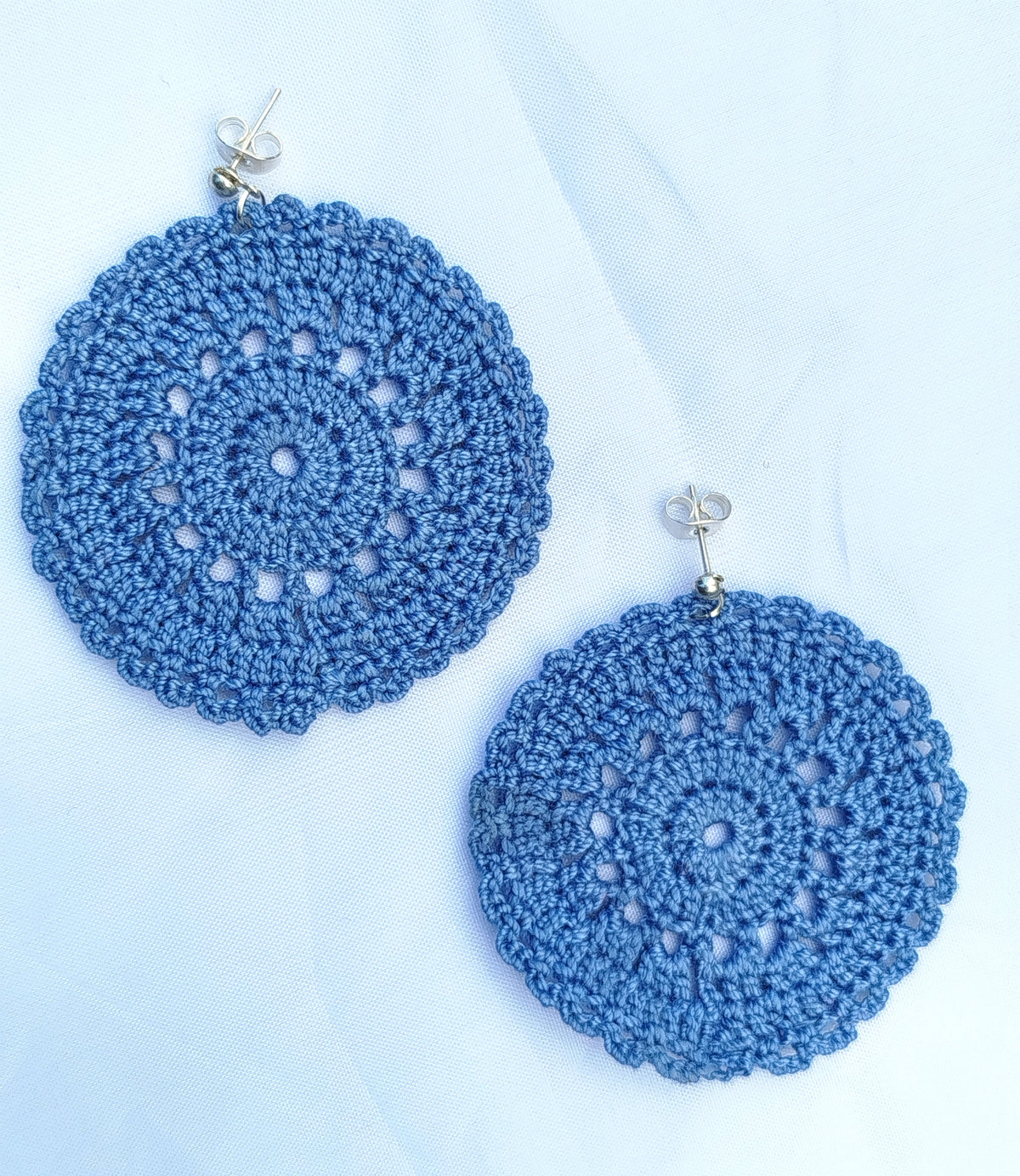 Boucle d'oreille, Grand médaillon