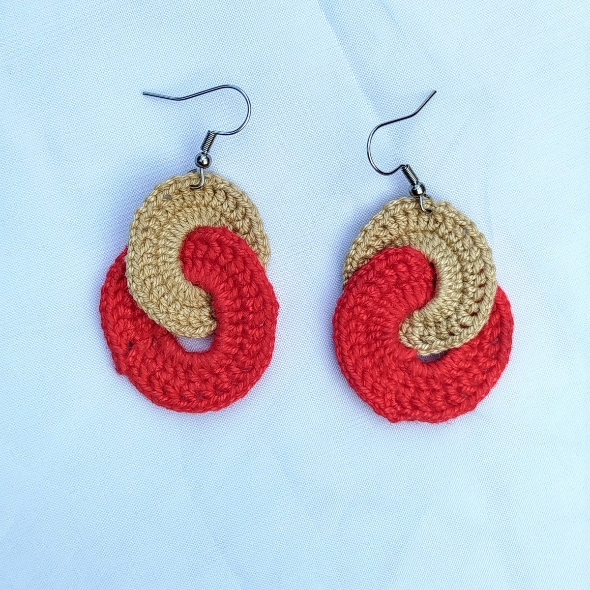 Boucle d'oreille, Cercles entrelacés
