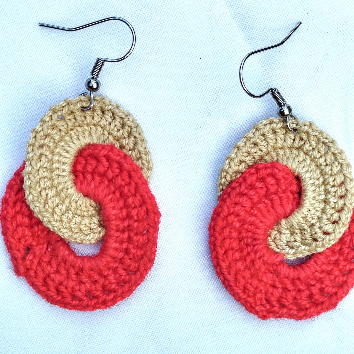 Boucle d'oreille, Cercles entrelacés
