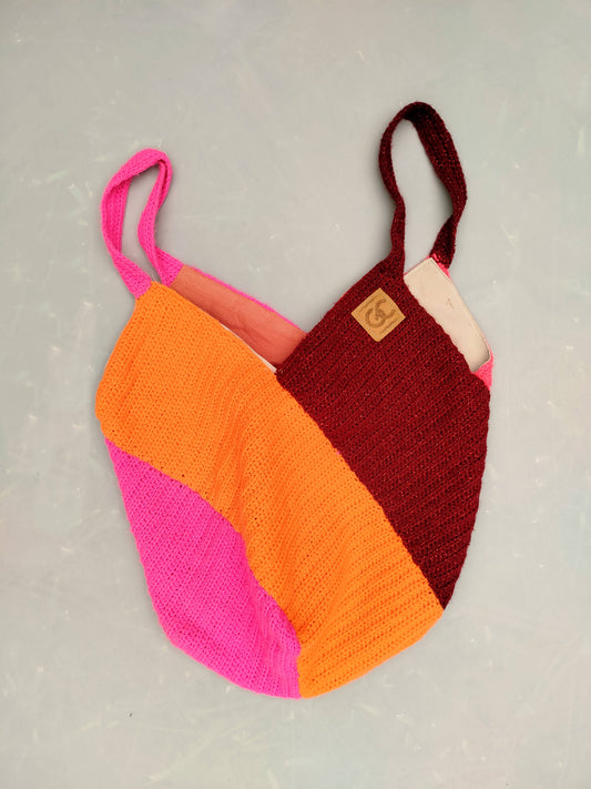 Sac quadri-color en crochet